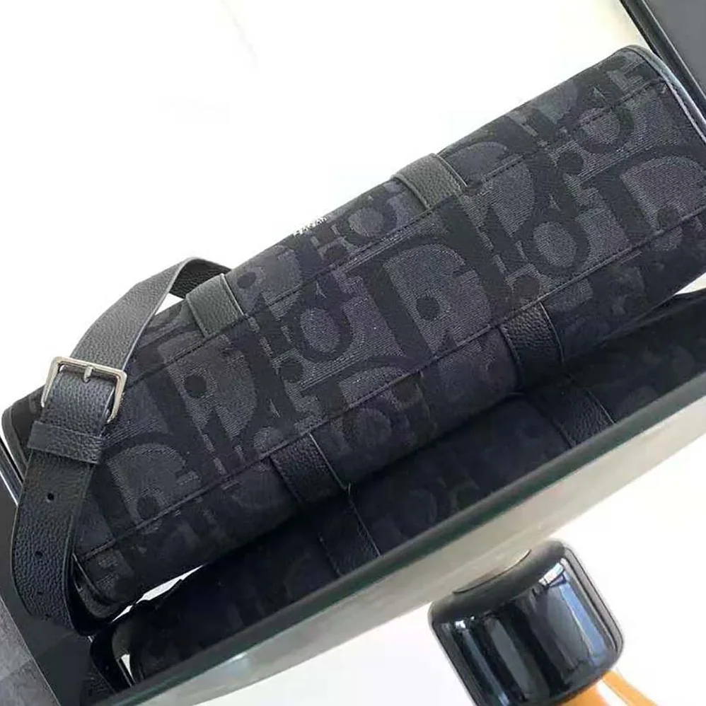 Dior East-West Tote Bag Black Maxi Dior Oblique Jacquard for Men Dior East-West Tote Bag Black Maxi Dior Oblique Jacquard for Men