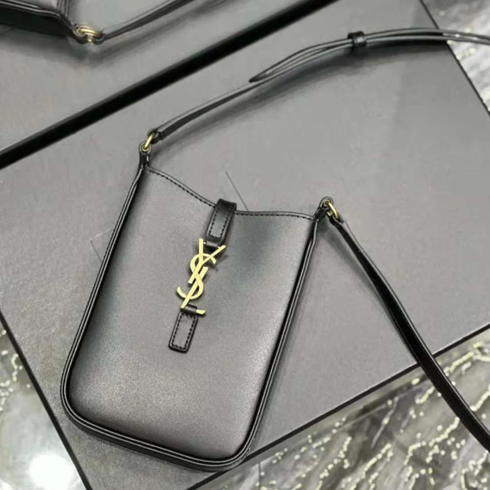 Saint Laurent YSL Le 5 à 7 Mini Vertical in Shiny Leather for Women in Black
