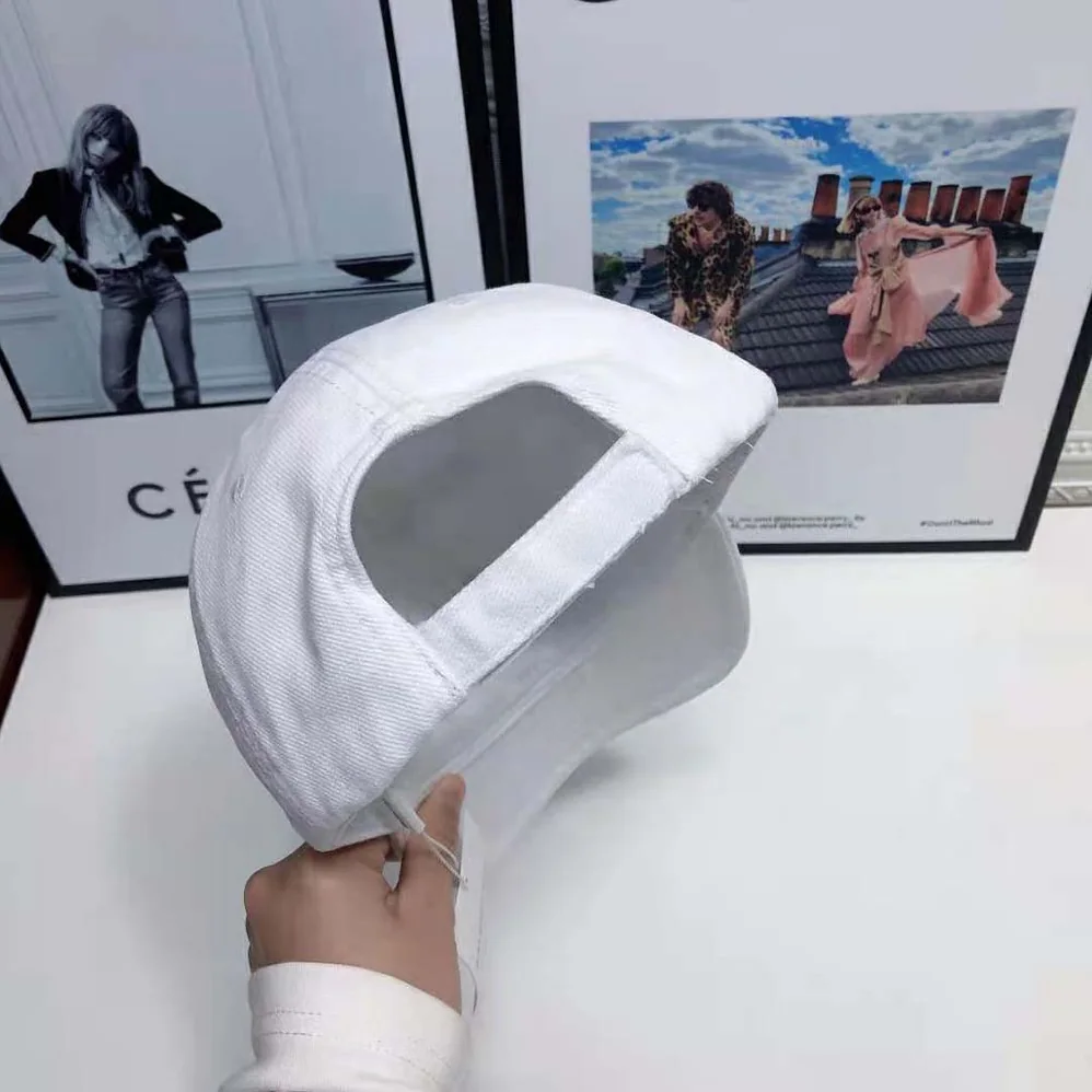 Balenciaga Year Of The Tiger Cap in White and Black Cotton Drill for Women Balenciaga Year Of The Tiger Cap in White and Black Cotton Drill for Women