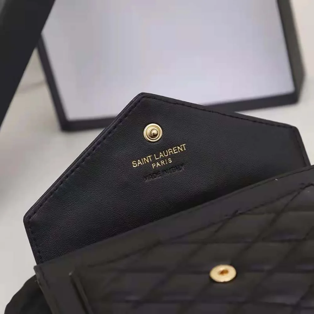 Saint Laurent YSL Vlogo Signature Grainy Calfskin Cardholder wth Zipper for Women in Black Saint Laurent YSL Vlogo Signature Grainy Calfskin Cardholder wth Zipper for Women in Black
