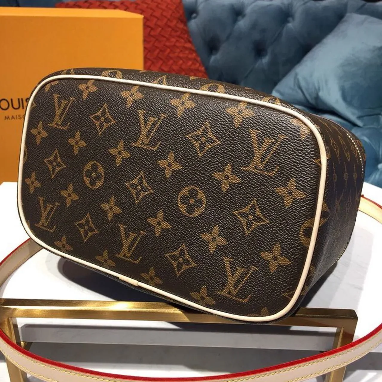 Louis Vuitton Nice BB Vanity Case in Brown Monogram Gold Hardware Louis Vuitton Nice BB Vanity Case in Brown Monogram Gold Hardware