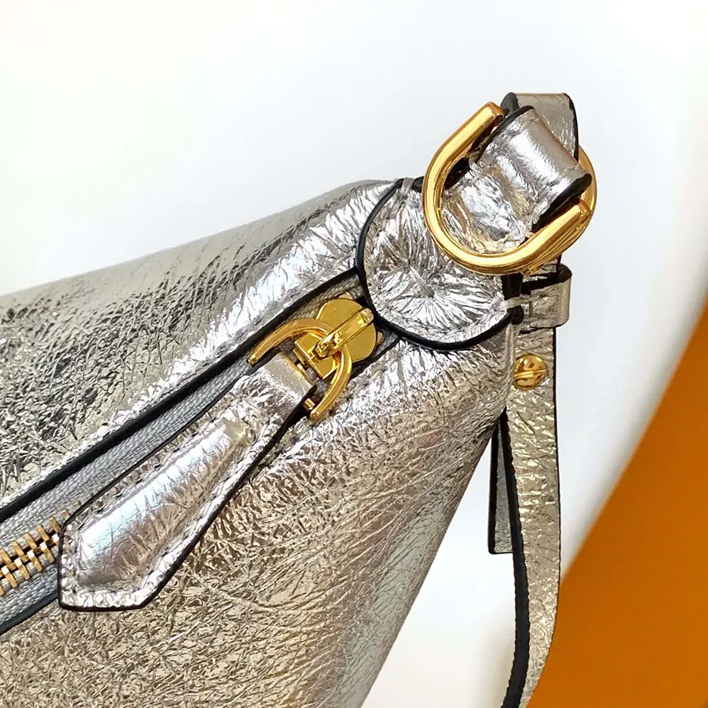 Fendi Fendigraphy Mini Silver Leather Mini for Women in bag Fendi Fendigraphy Mini Silver Leather Mini for Women in bag