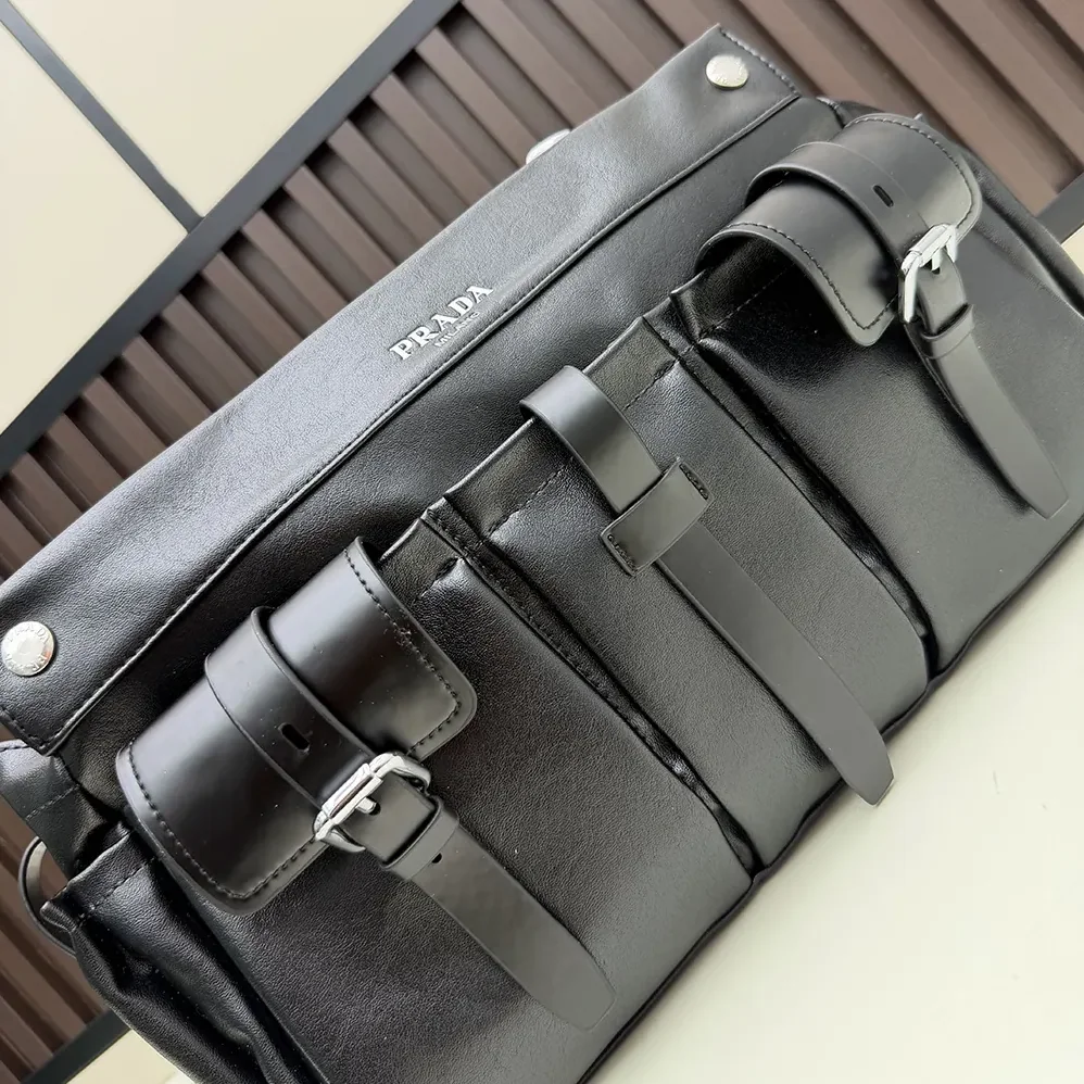 Prada Route Large Leather Tote Bag for Women in Black Prada Route Large Leather Tote Bag for Women in Black