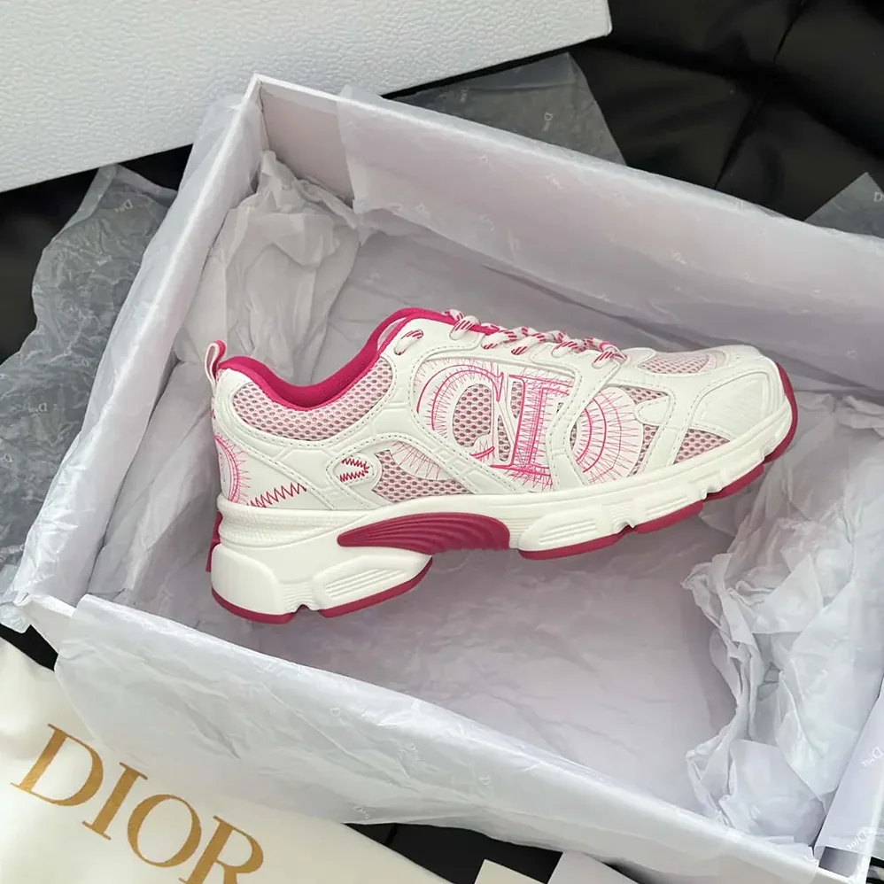 Dior Chrono Sneaker White and Fuchsia Mesh with Leather for Unisex in Effect Panels Dior Chrono Sneaker White and Fuchsia Mesh with Leather for Unisex in Effect Panels