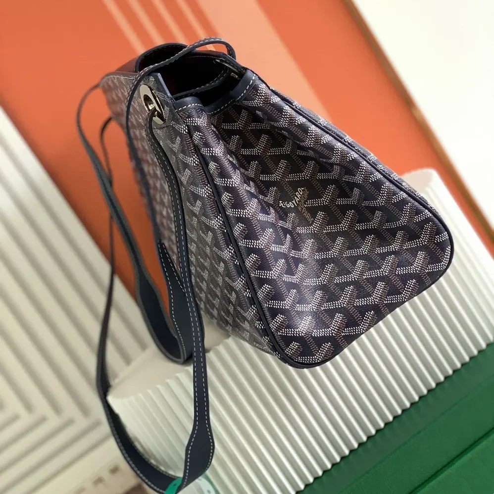 Goyard Rouette Souple Bag for Unisex in Navy Goyard Rouette Souple Bag for Unisex in Navy