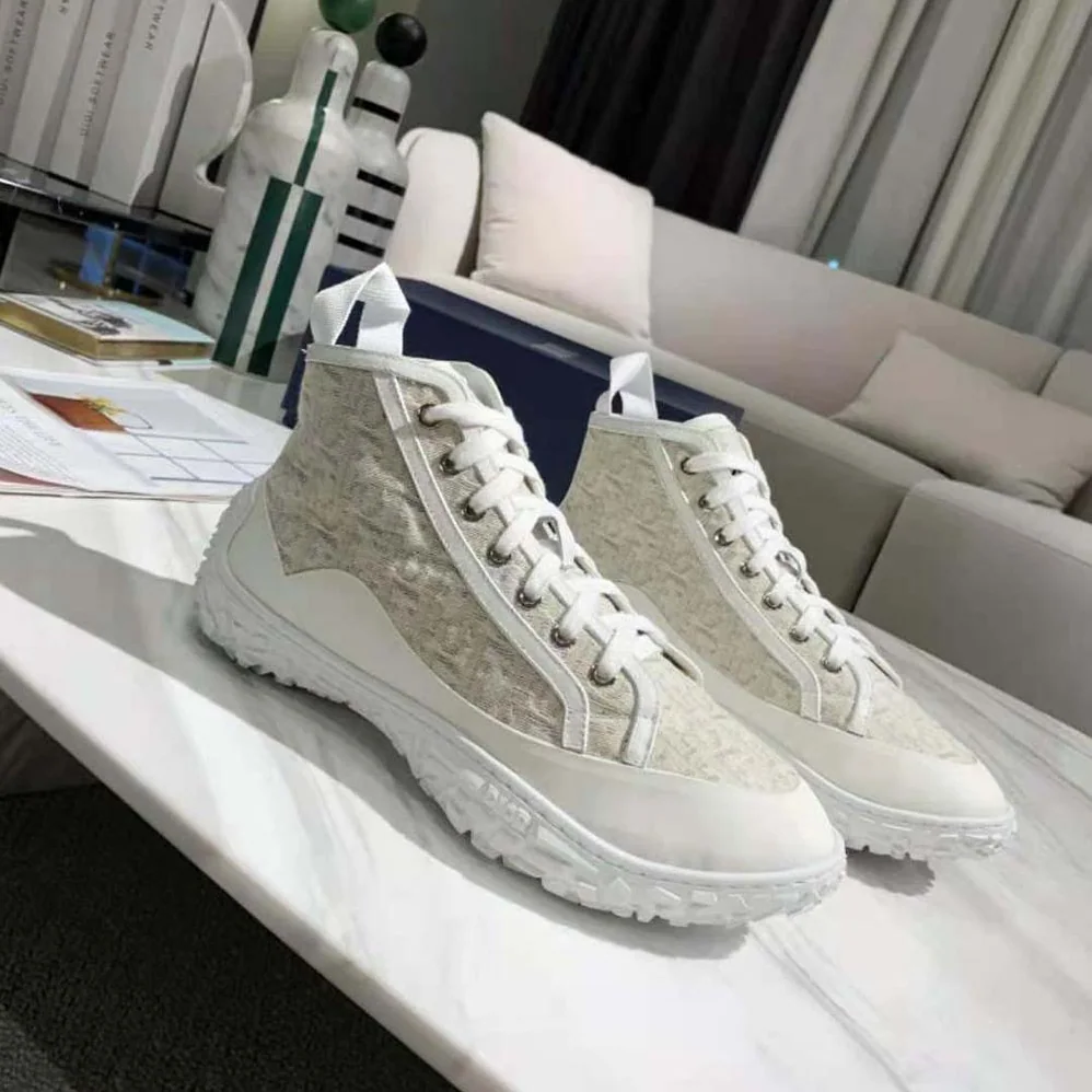Dior B28 High-top Sneaker Off-White Dior Oblique Jacquard and White Rubber for Unisex