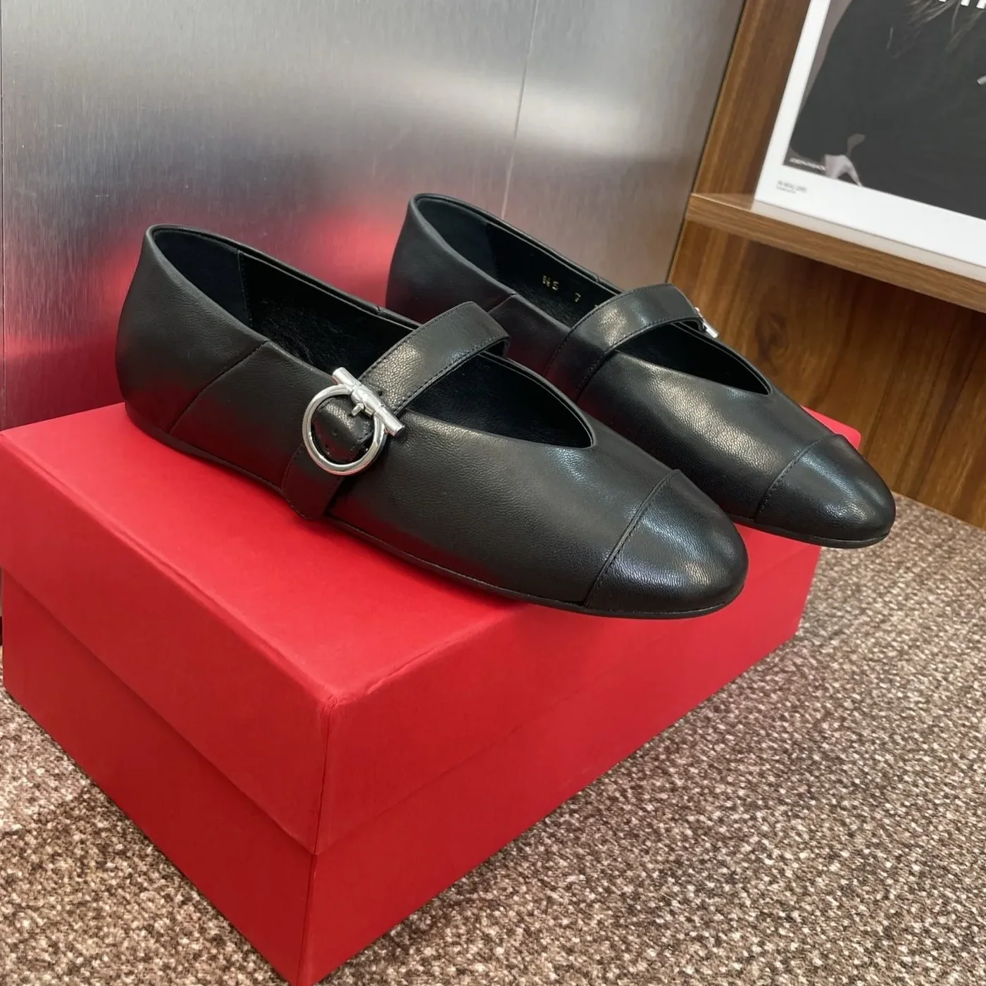 Ferragamo Gancini Ballet Flat Black 01J947