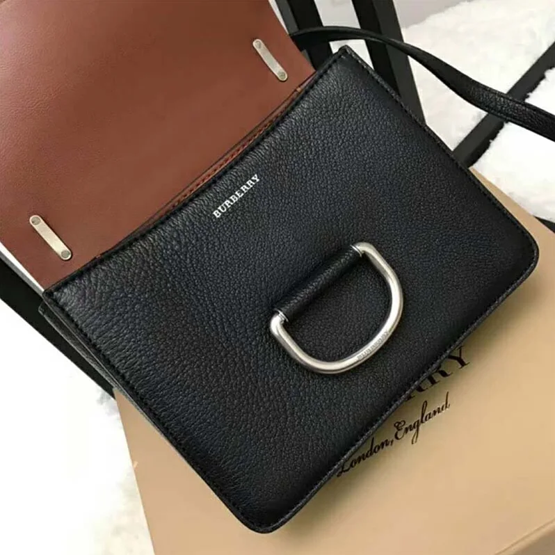 Burberry The Small Leather D-Ring Bag for Women in Brown Burberry The Small Leather D-Ring Bag for Women in Brown