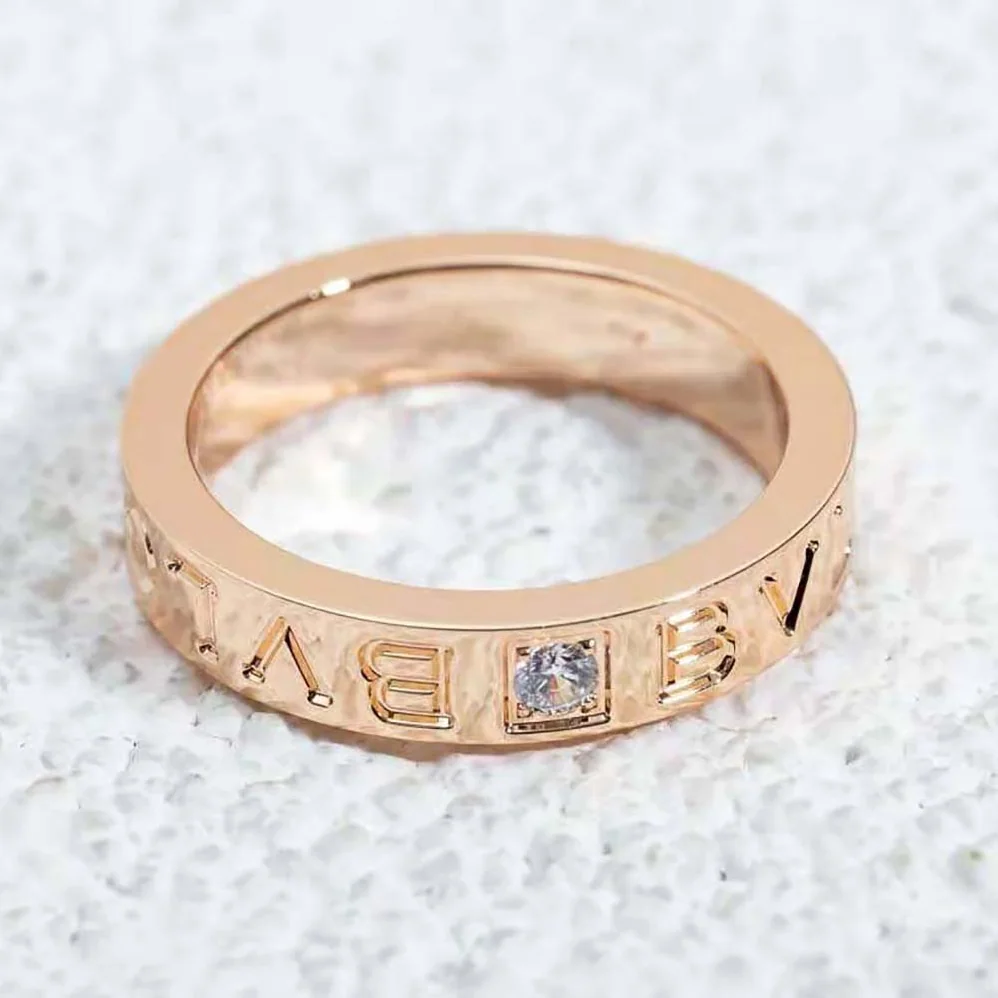 Bvlgari Bvlgari Bvlgari Ring 18 KT Rose Gold Ring with Diamond for Women in Gold Bvlgari Bvlgari Bvlgari Ring 18 KT Rose Gold Ring with Diamond for Women in Gold