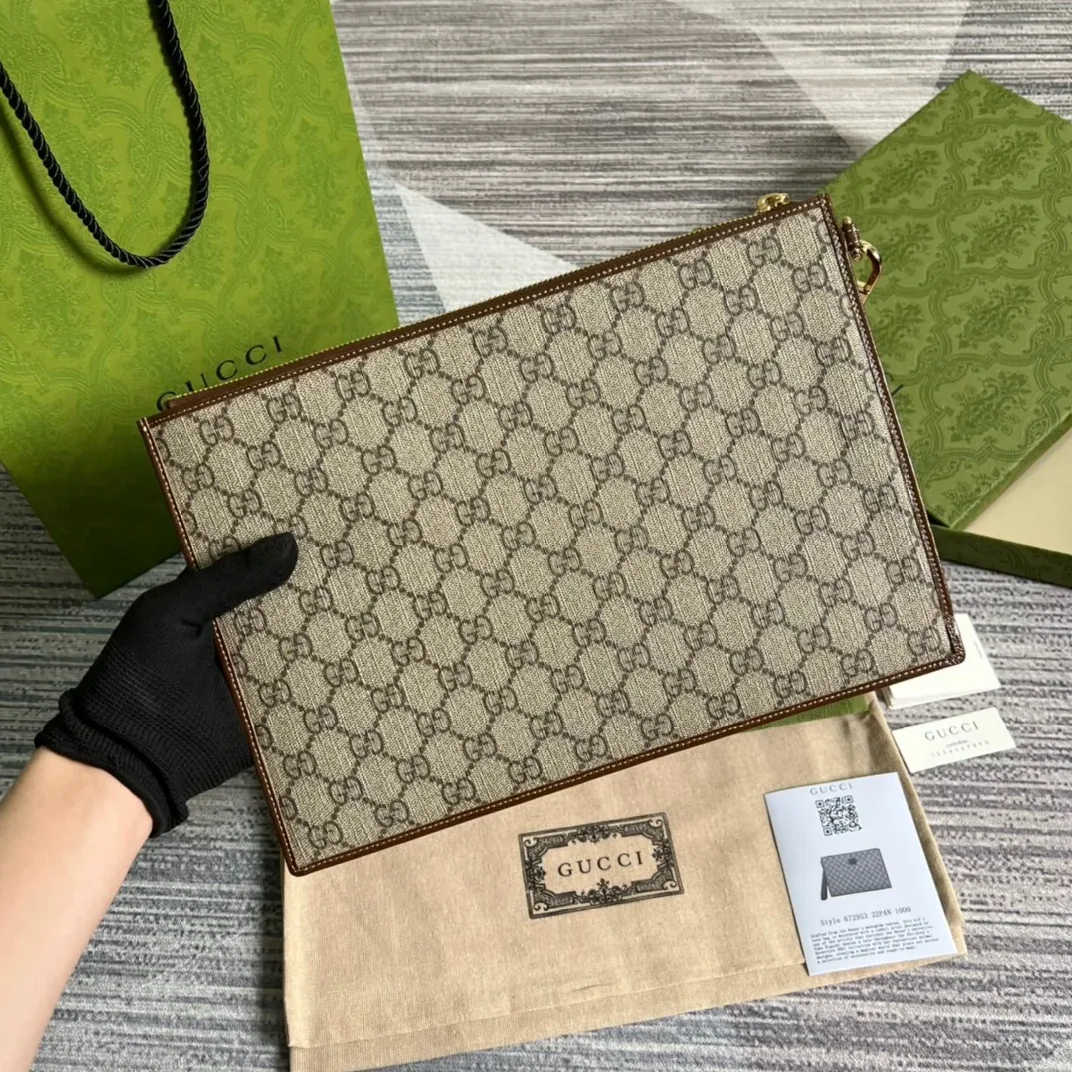 Pouch With Interlocking G Brown / Pouch With Interlocking G Brown /
