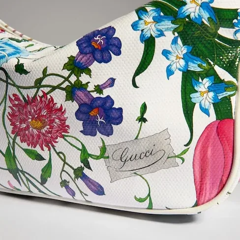 Gucci Lady Lunetta Small Shoulder Bag / White/ Multicolor Gucci Flora Coated Canvas Palladium Hardware