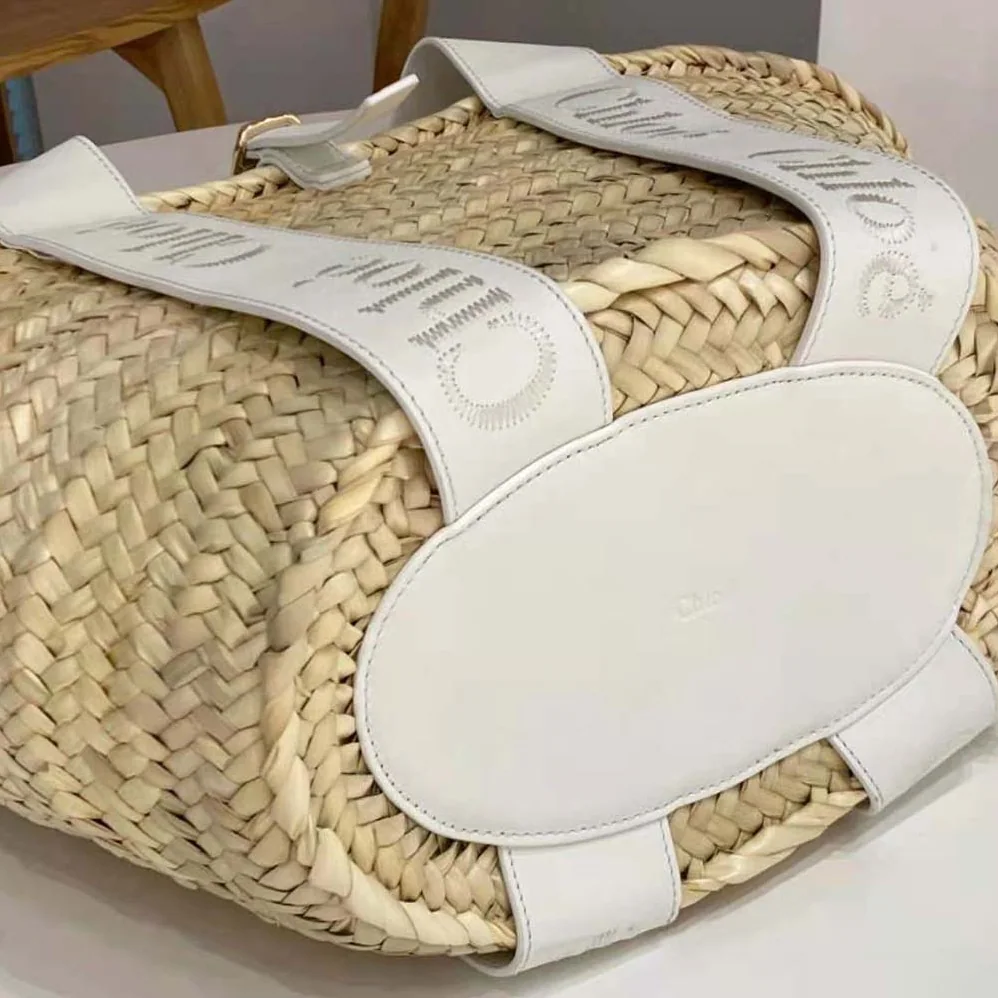 Chloe Sense Medium Basket for Women in White Chloe Sense Medium Basket for Women in White