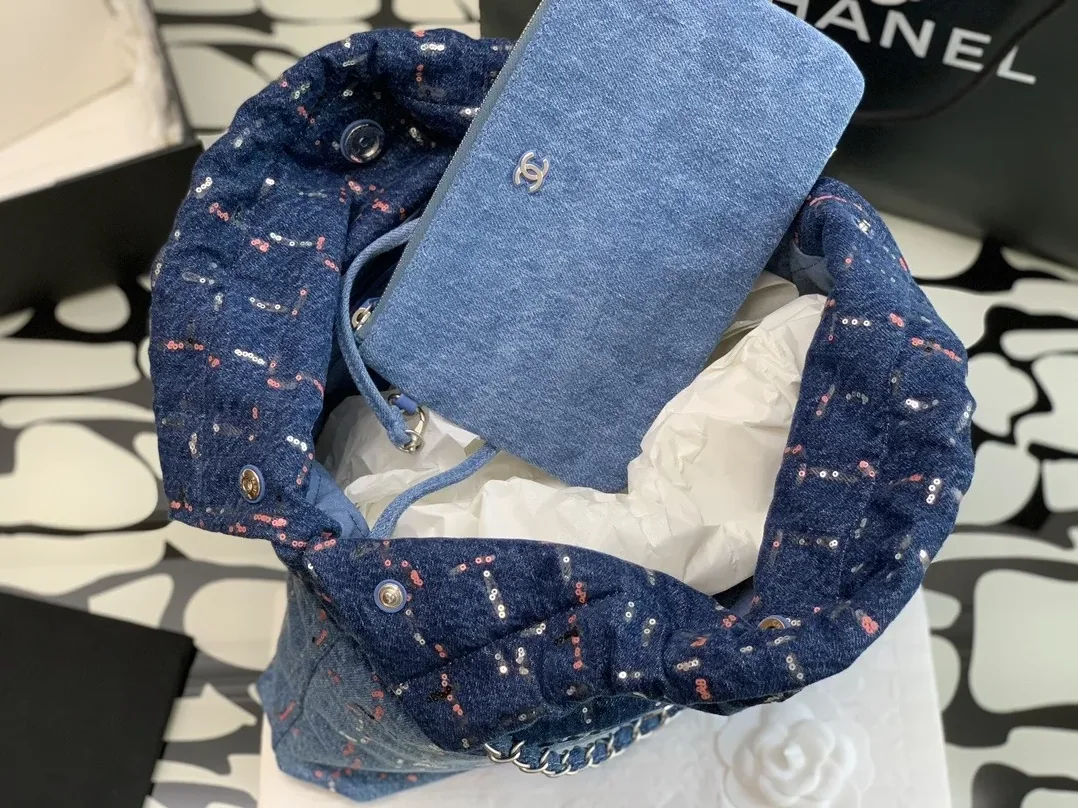 Chanel Demin Medium Bag Blue / Chanel Demin Medium Bag Blue /