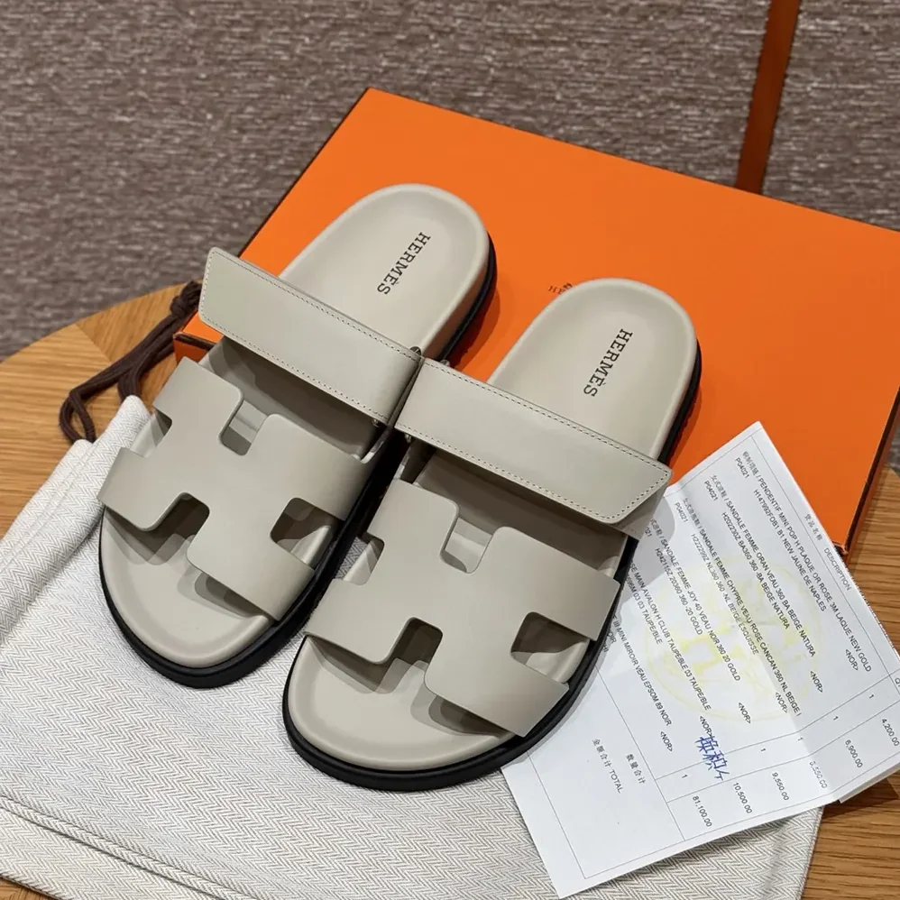 Hermes Chypre Sandal for Unisex in Beige Nomade Hermes Chypre Sandal for Unisex in Beige Nomade