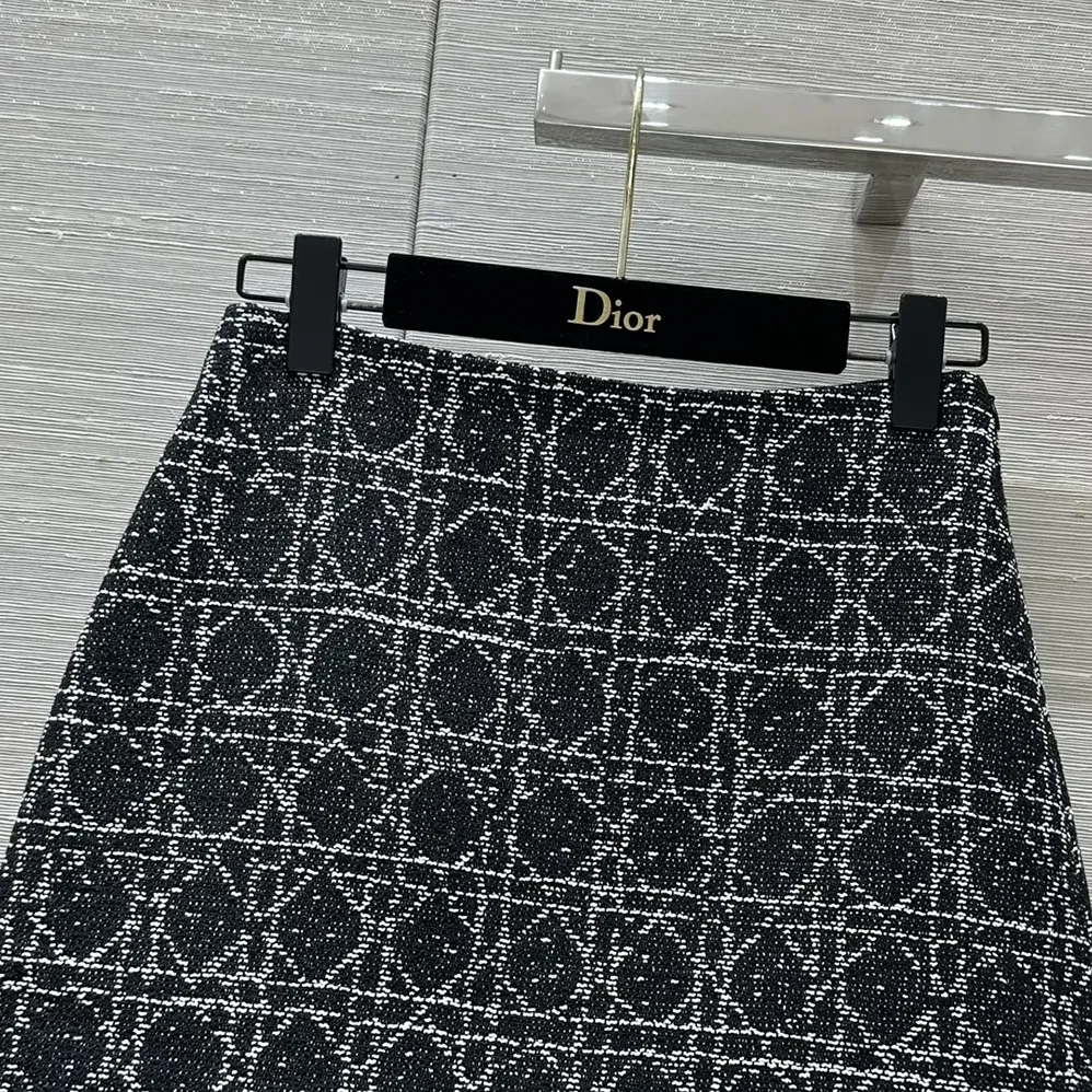 Dior Macrocannage Miniskirt Black and White Technical Cotton Tweed for Women Dior Macrocannage Miniskirt Black and White Technical Cotton Tweed for Women