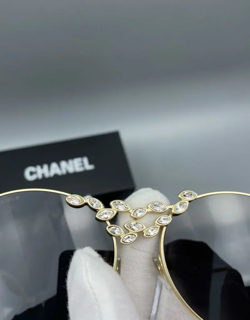 Chanel Pilot Sunglasses Gold Chanel Pilot Sunglasses Gold