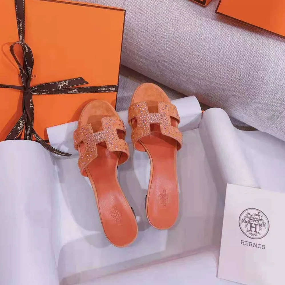 Hermes Oasis Sandal in Suede Goatskin for Women in Pink Hermes Oasis Sandal in Suede Goatskin for Women in Pink