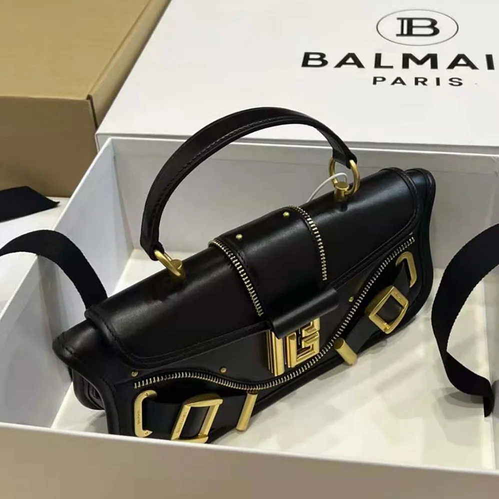 Balmain Blaze Clutch Bag in Smooth Leather for Women in Black Balmain Blaze Clutch Bag in Smooth Leather for Women in Black