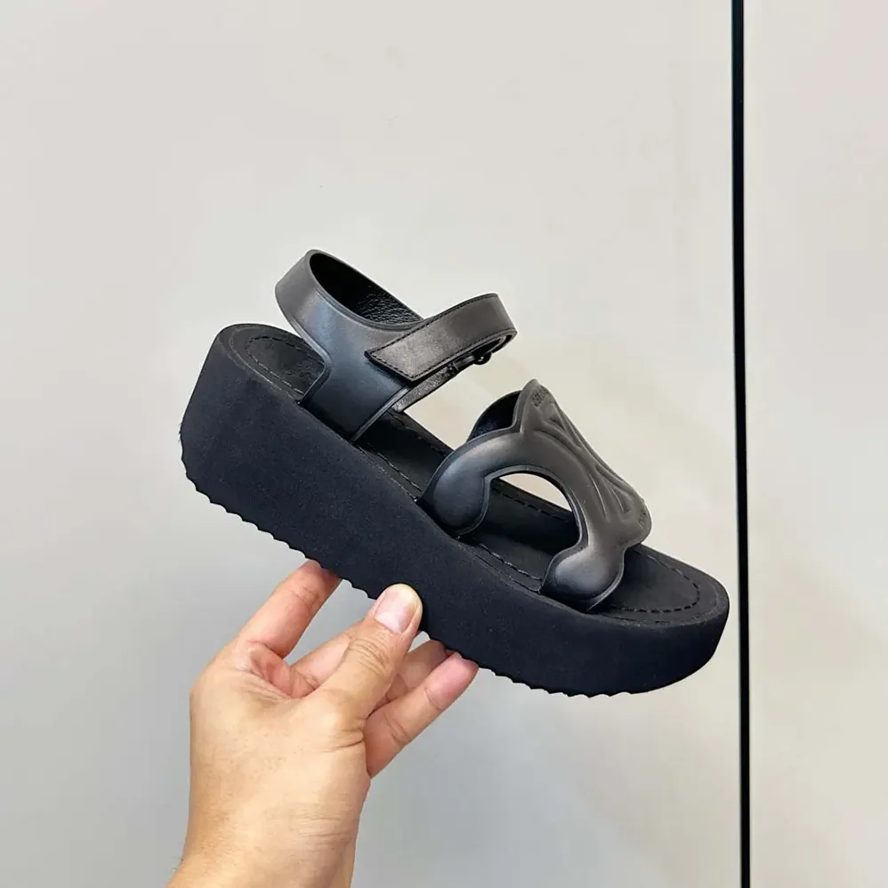 Celine Sunny Sandal In Calfskin – Vegetal Tanning for Women in Black