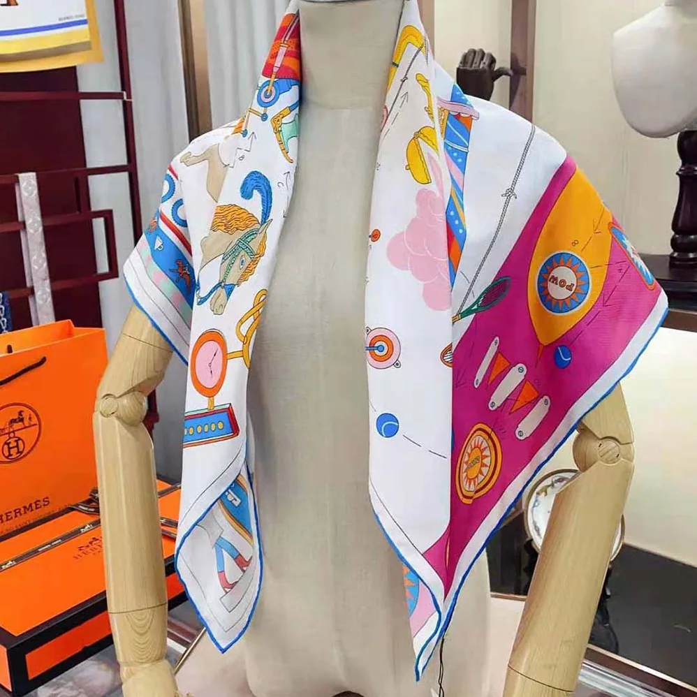 Hermes Tea for Two Scarf 90 in Silk Twill with Hand-Rolled Edges for Women in Pink Hermes Tea for Two Scarf 90 in Silk Twill with Hand-Rolled Edges for Women in Pink