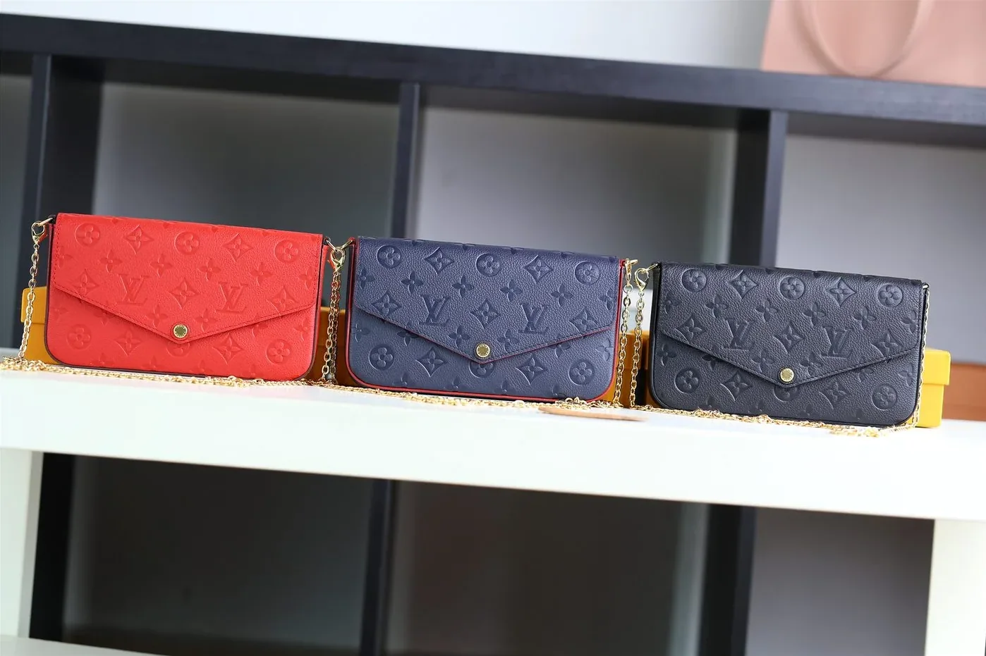 Louis Vuitton Pochette Felicie Monogram Empreinte Red Louis Vuitton Pochette Felicie Monogram Empreinte Red