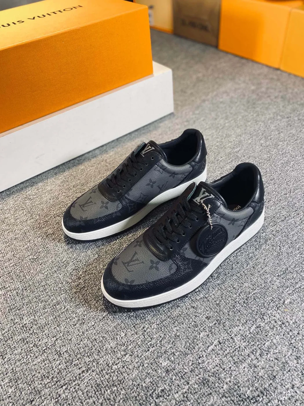 Louis Vuitton Rivoli Sneaker Black LV 1A8EB5