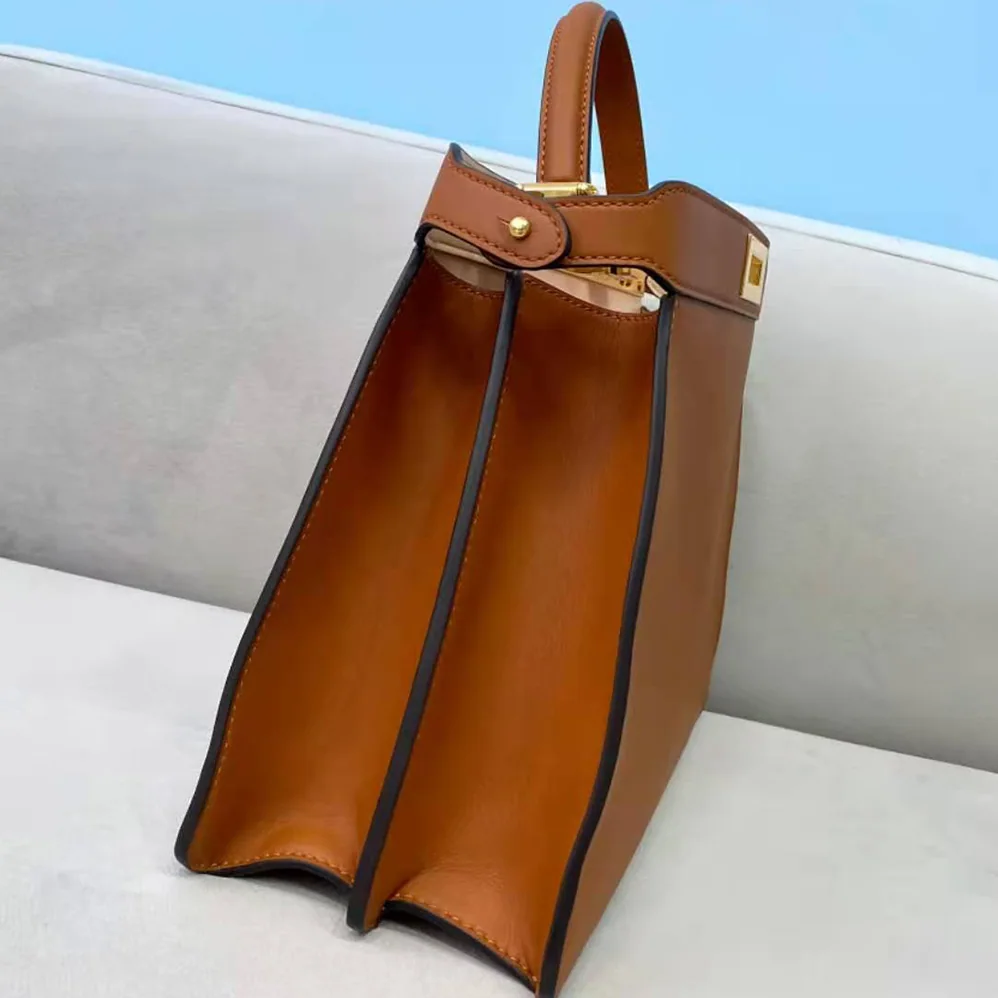 Fendi Peekaboo Iseeu Medium Leather Bag for Women in Brown