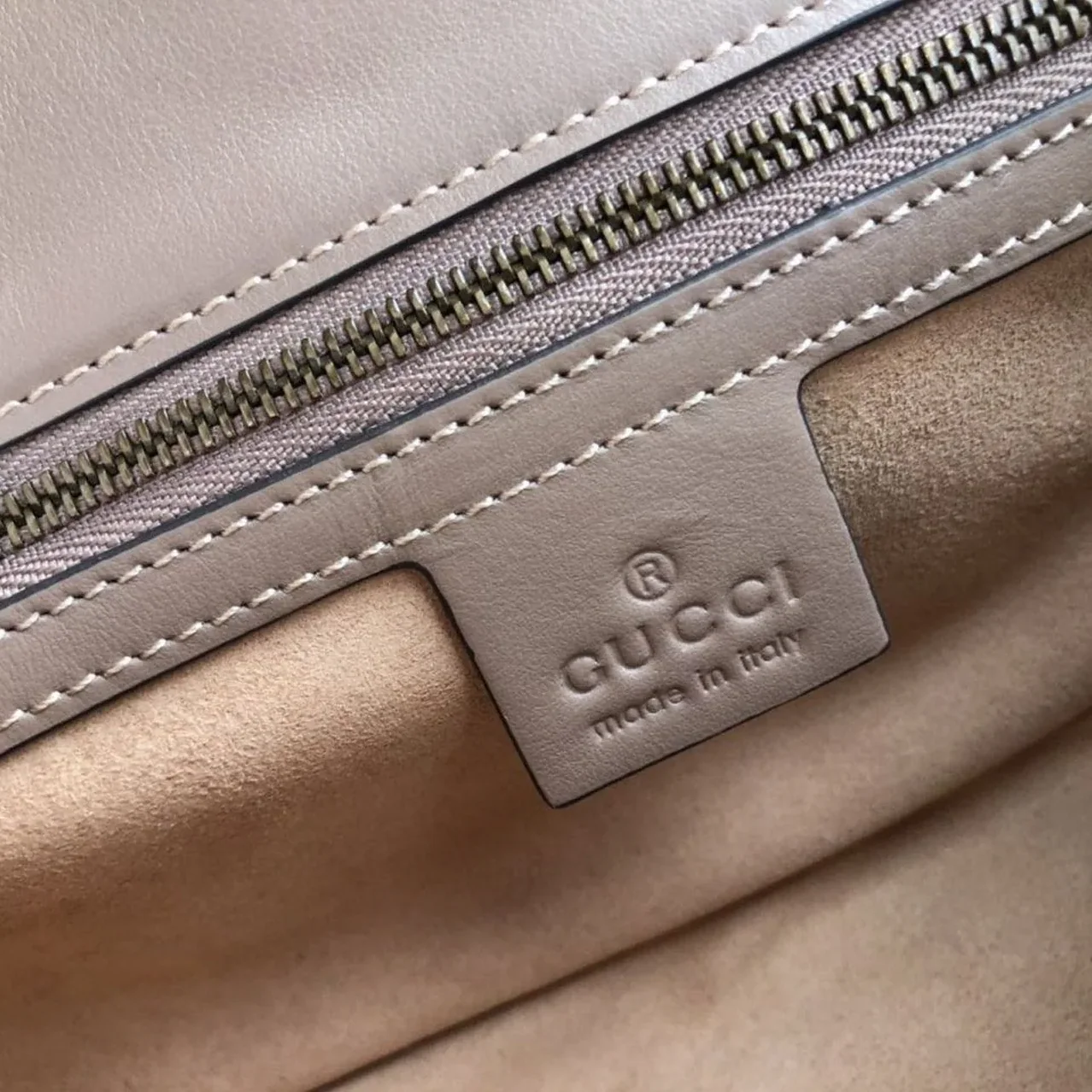 Gucci GG Marmont Matelassé Shoulder Bag Dusty Pink Matelassé Chevron /