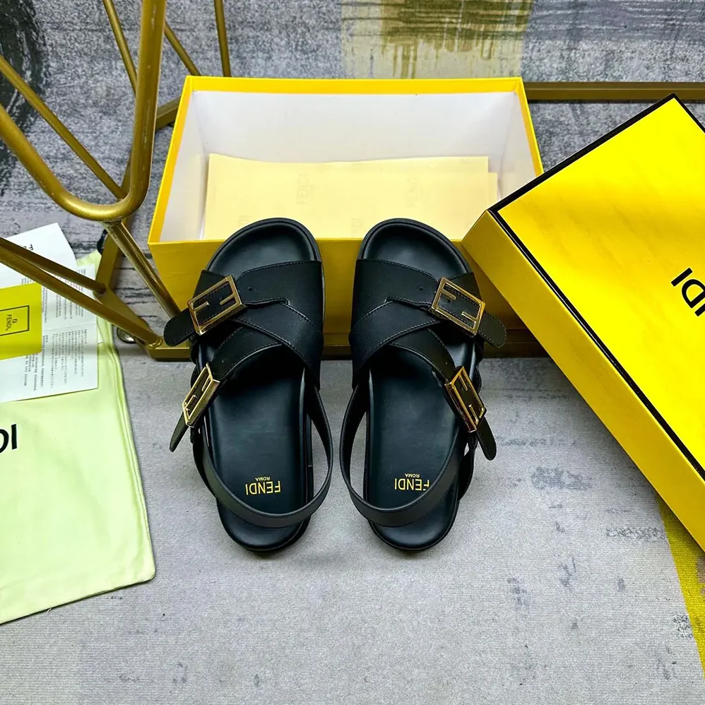 Fendi Feel Black Leather Slides for Women
