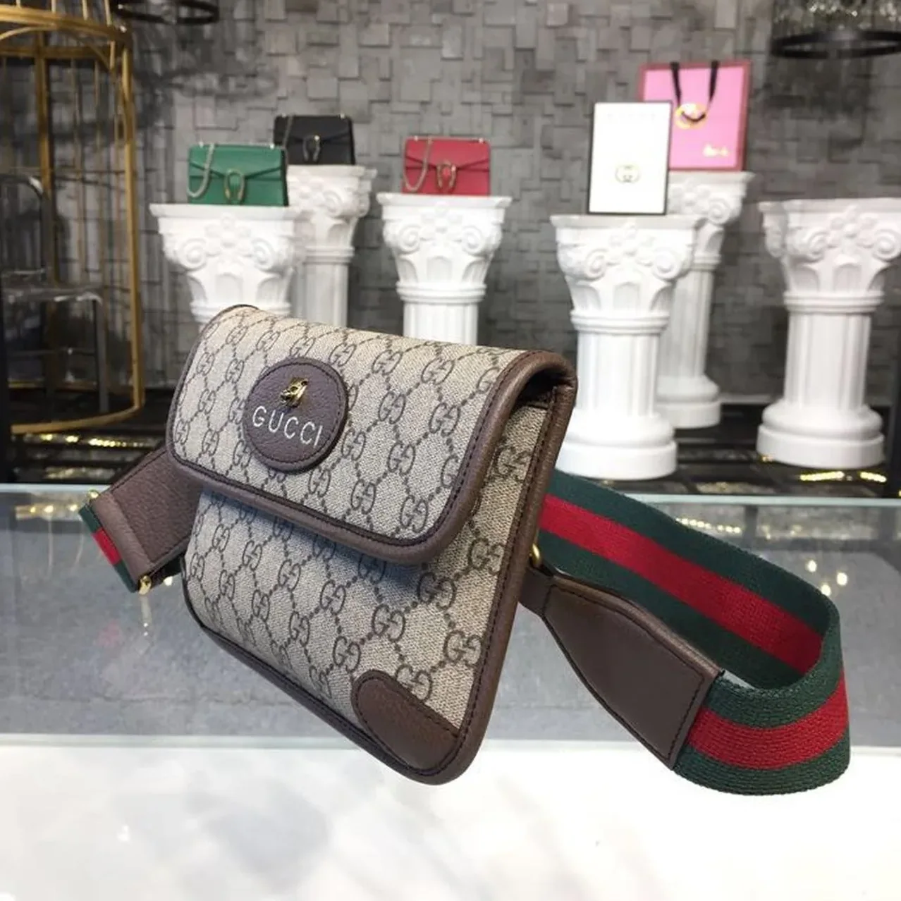 Gucci Neo Vintage Small Messenger Bag Beige/Ebony GG Supreme Canvas With Brown / Gucci Neo Vintage Small Messenger Bag Beige/Ebony GG Supreme Canvas With Brown /