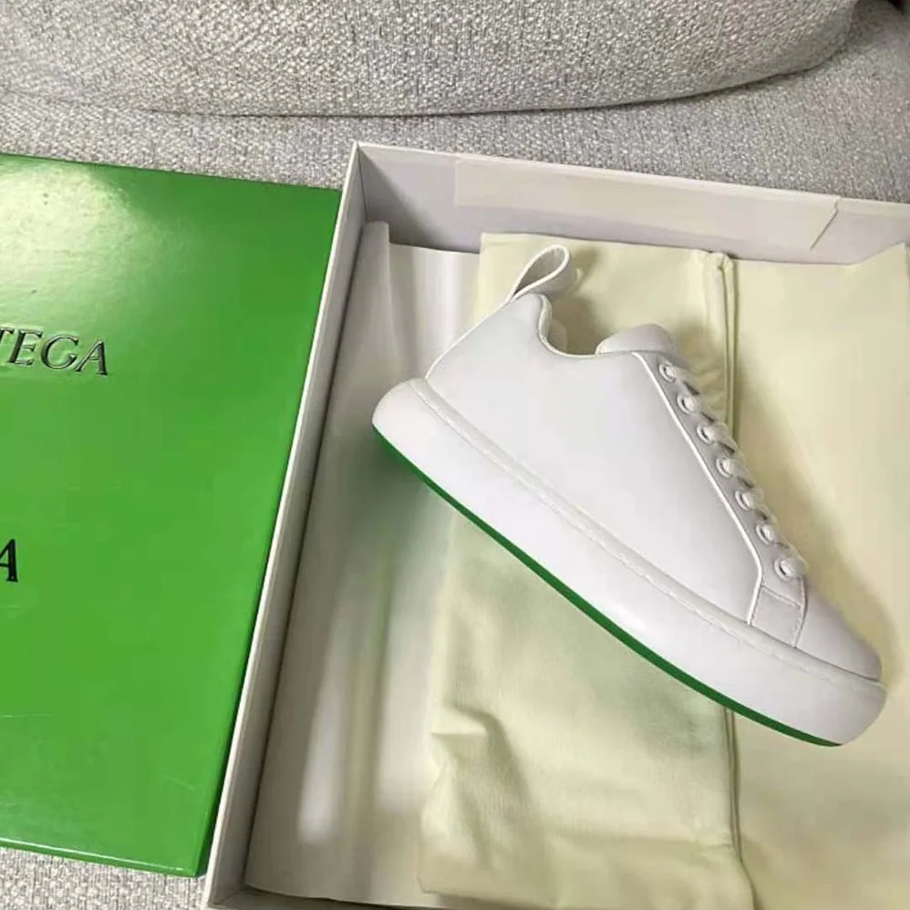 Bottega Veneta Pillow Sneaker Padded Leather Lace-up Sneakers for Unisex in White Bottega Veneta Pillow Sneaker Padded Leather Lace-up Sneakers for Unisex in White