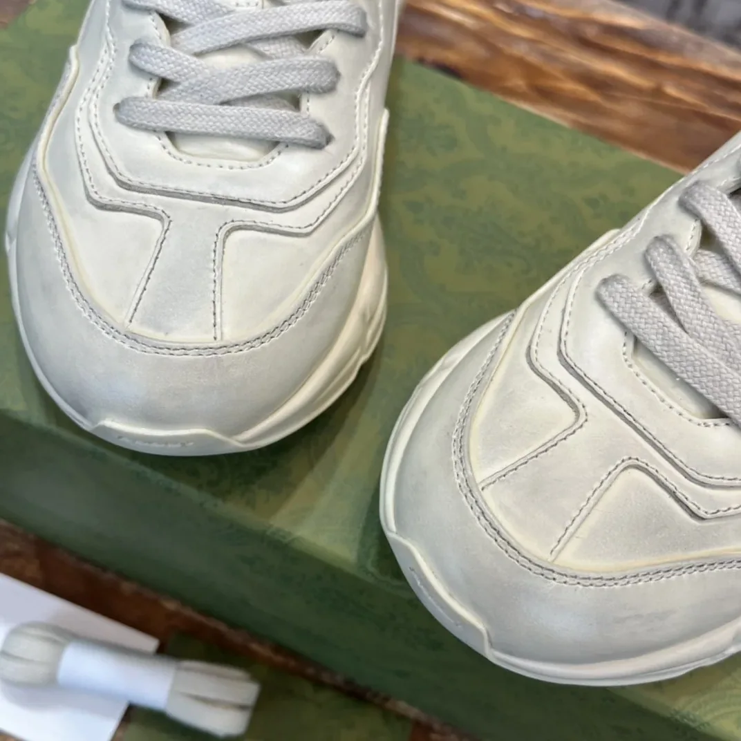 Gucci Rhyton Sneaker With Strawberry Print Ivory White for Men