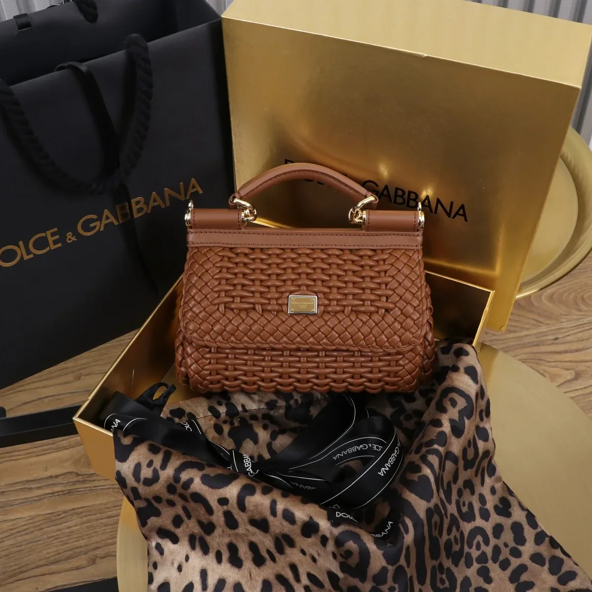 Dolce & Gabbana Small Sicily Handbag Brown / Dolce & Gabbana Small Sicily Handbag Brown /
