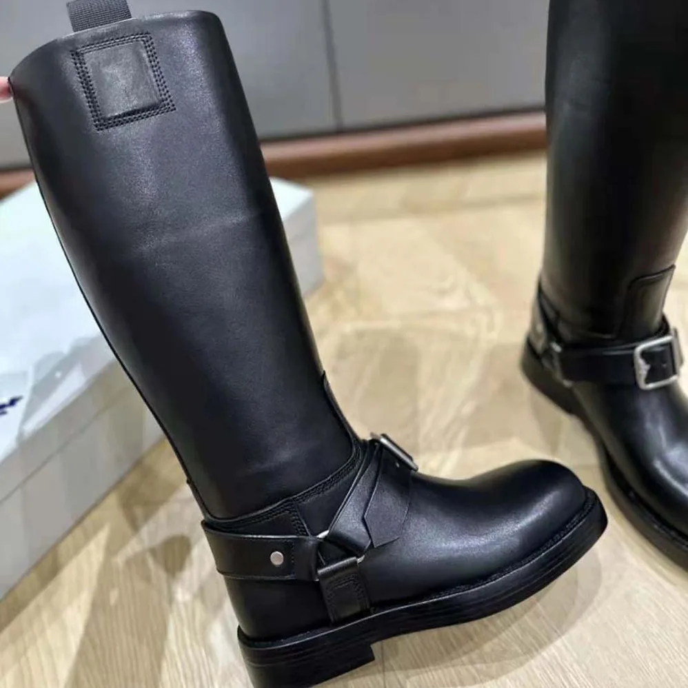 Burberry Leather Saddle Tall Boots for Women in Black Burberry Leather Saddle Tall Boots for Women in Black