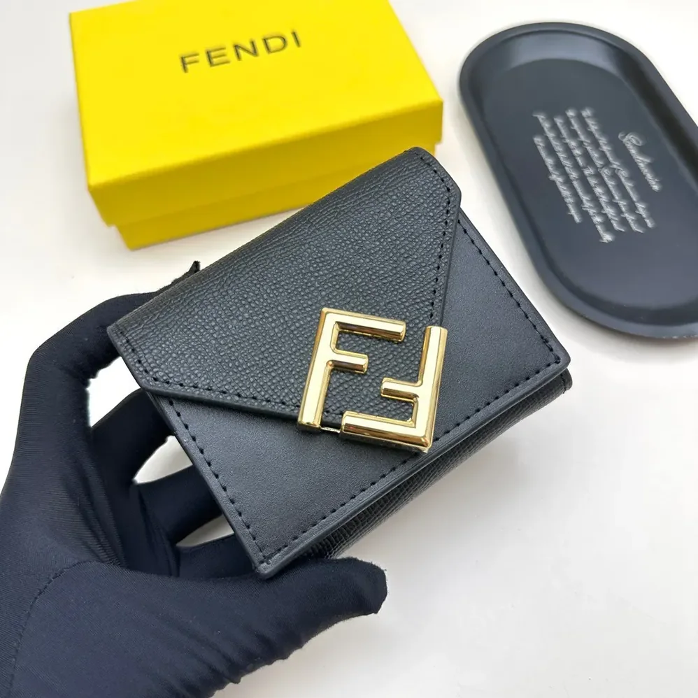 Fendi FF Diamonds Wallet Black Leather Wallet for Unisex