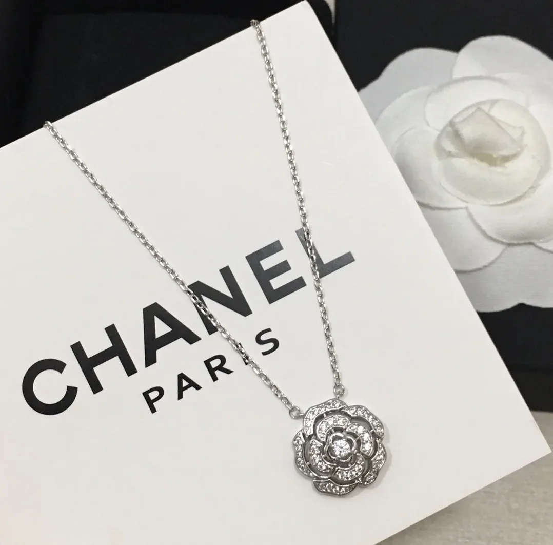 Chanel Bouton De Camélia Necklace Silver Tone