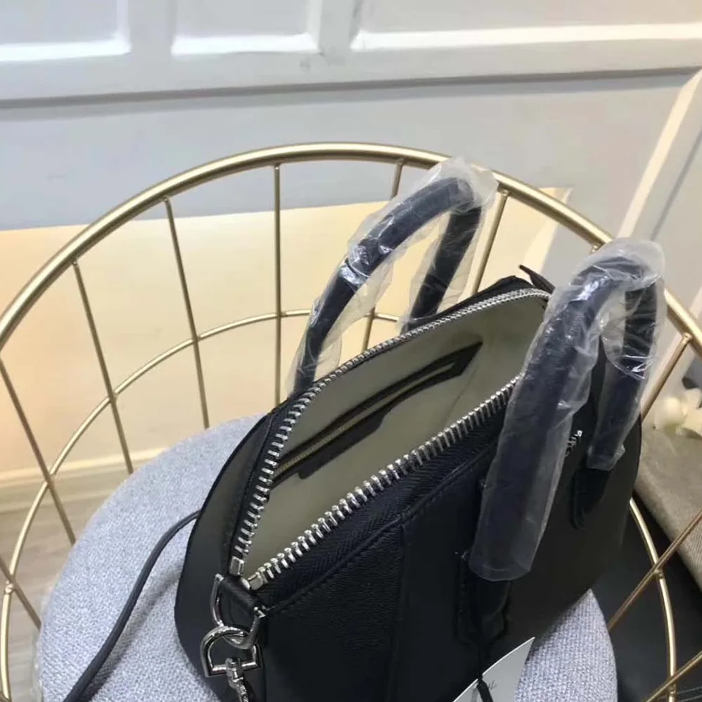 Givenchy Mini Antigona Bag in Grained Leather Givenchy Mini Antigona Bag in Grained Leather