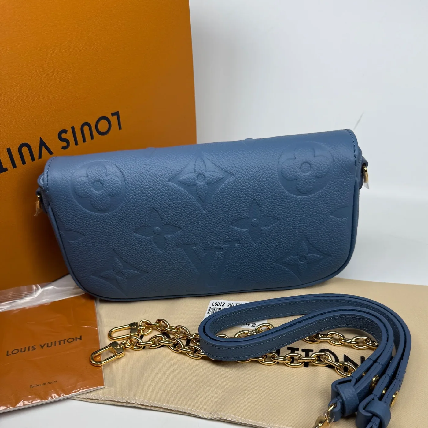 Louis Vuitton Wallet On Chain Ivy Shoulder Bag in Blue Gold Hardware