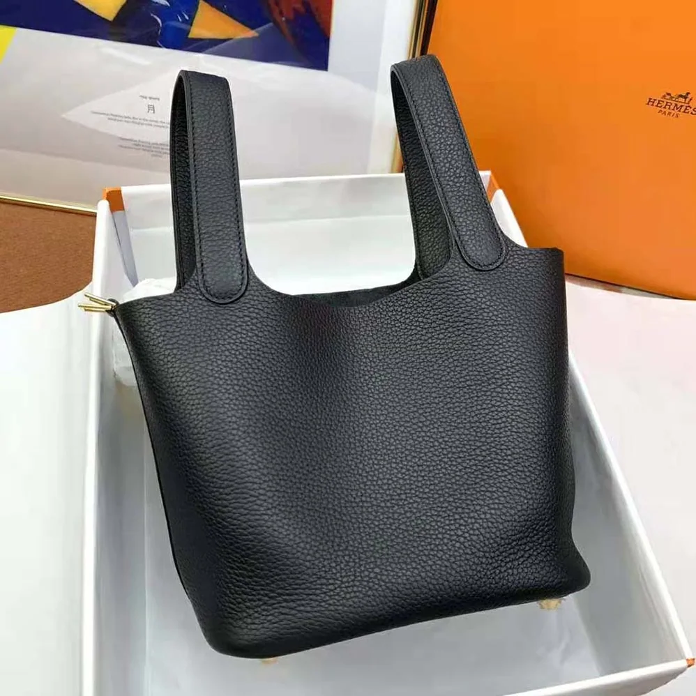 Hermes Picotin Lock 22cm in Clémence leather for Women in Black Hermes Picotin Lock 22cm in Clémence leather for Women in Black