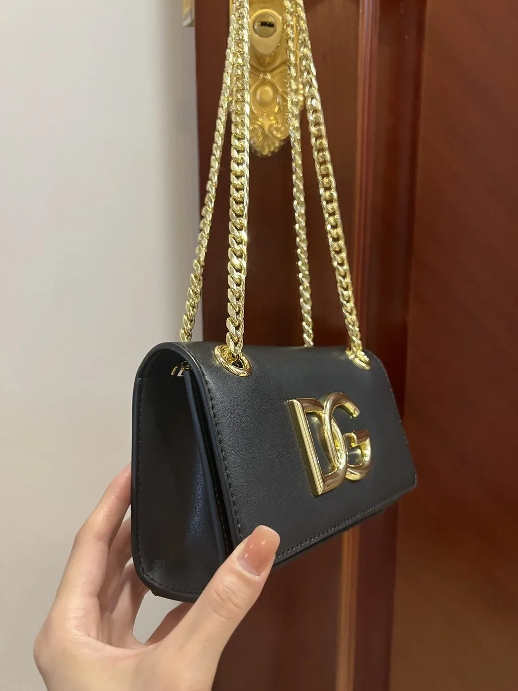 Dolce & Gabbana Polished 3.5 Phone Bag Black / DG