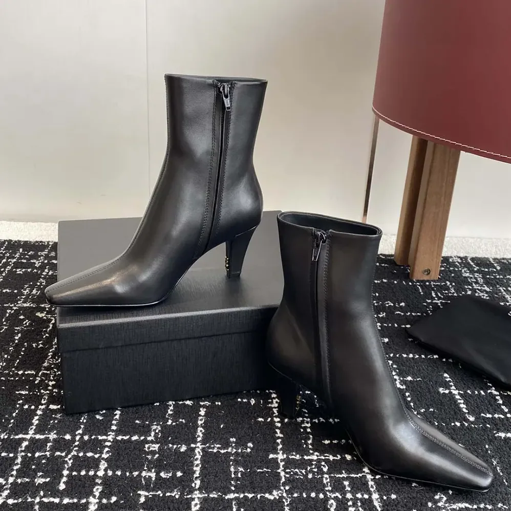 Saint Laurent YSL Jill Booties In Smooth Leather for Women in Black Saint Laurent YSL Jill Booties In Smooth Leather for Women in Black