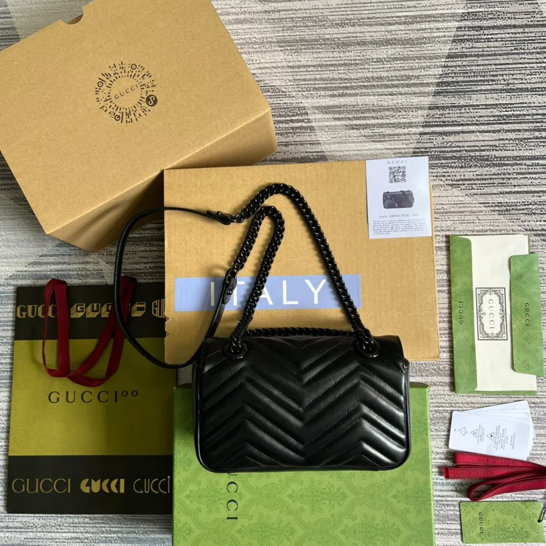 Gucci Marmont Matelassé Mini Bag White / GG