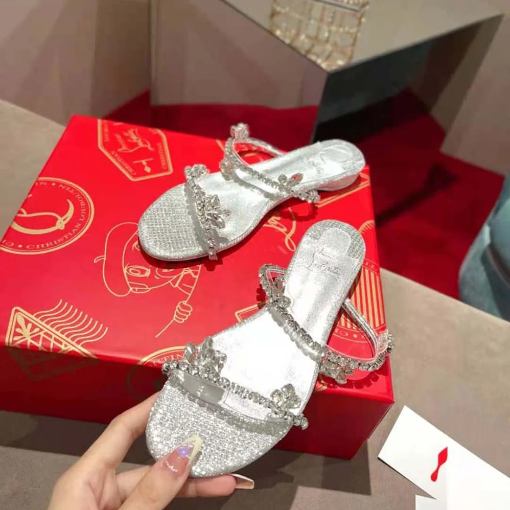 Christian Louboutin Just Queenie Mule Shows off a Minimalist Style for Women Christian Louboutin Just Queenie Mule Shows off a Minimalist Style for Women