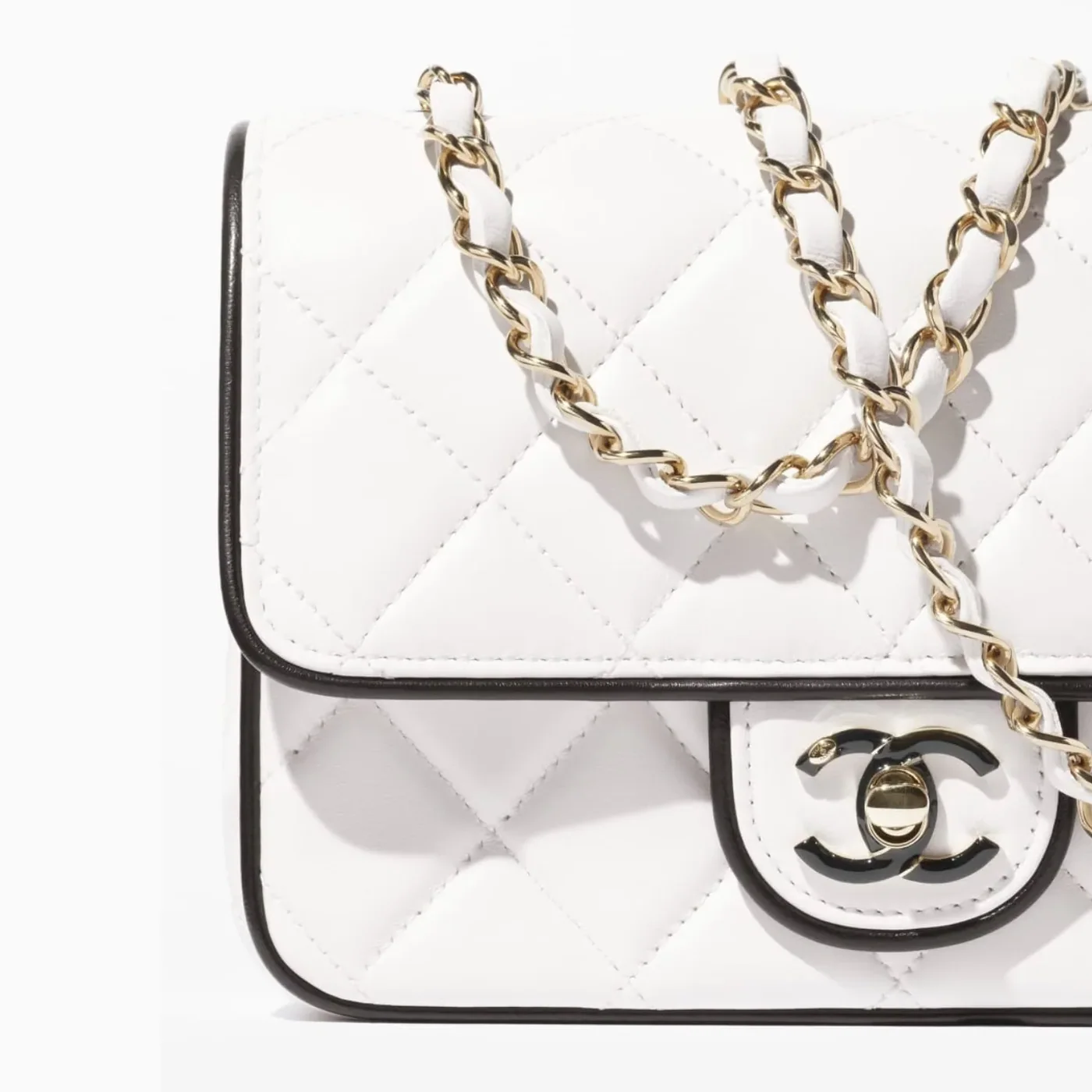Chanel Flap Bag Mini Crossbody / White/ Black Gold Hardware AS5151 NAFJQ Chanel Flap Bag Mini Crossbody / White/ Black Gold Hardware AS5151 NAFJQ