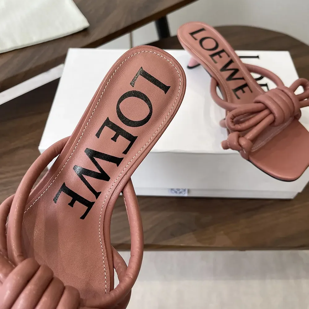 Loewe Flamenco Knot Sandal in Lambskin for Women in Pink Loewe Flamenco Knot Sandal in Lambskin for Women in Pink