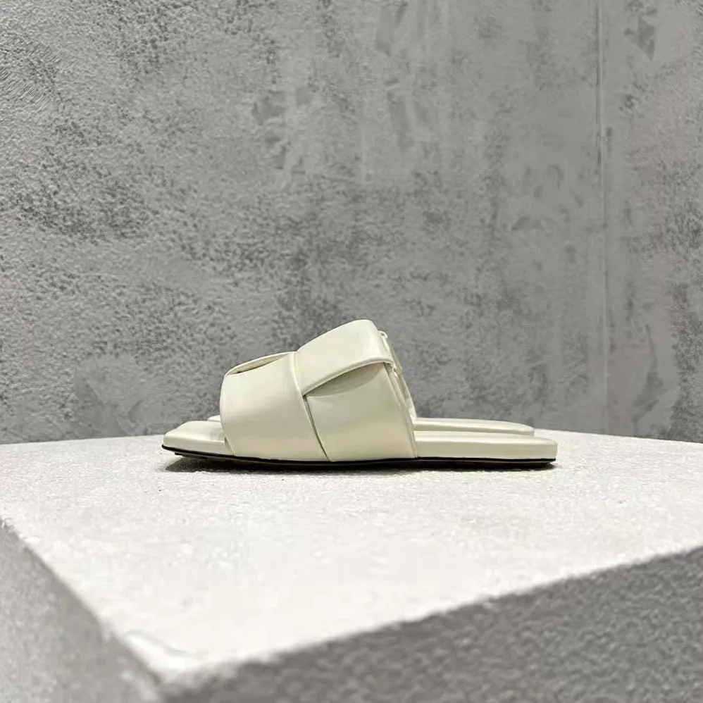 Bottega Veneta Patch Flat Mule Padded Intreccio Leather Flat Mules for Women in Beige