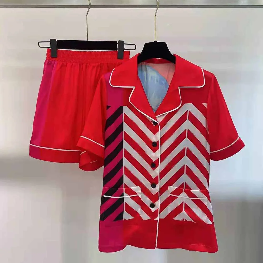 Dior Chez Moi Short-Sleeved Shirt Bright Pink and Pink D for Women in Flower Pop Silk Twill