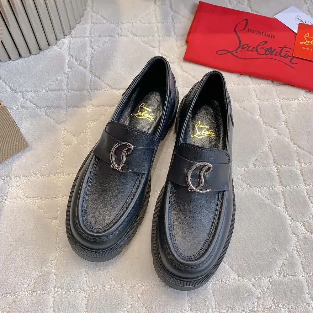 Christian Louboutin CL Moc Lug Loafers Calf leather for Women in Black Christian Louboutin CL Moc Lug Loafers Calf leather for Women in Black