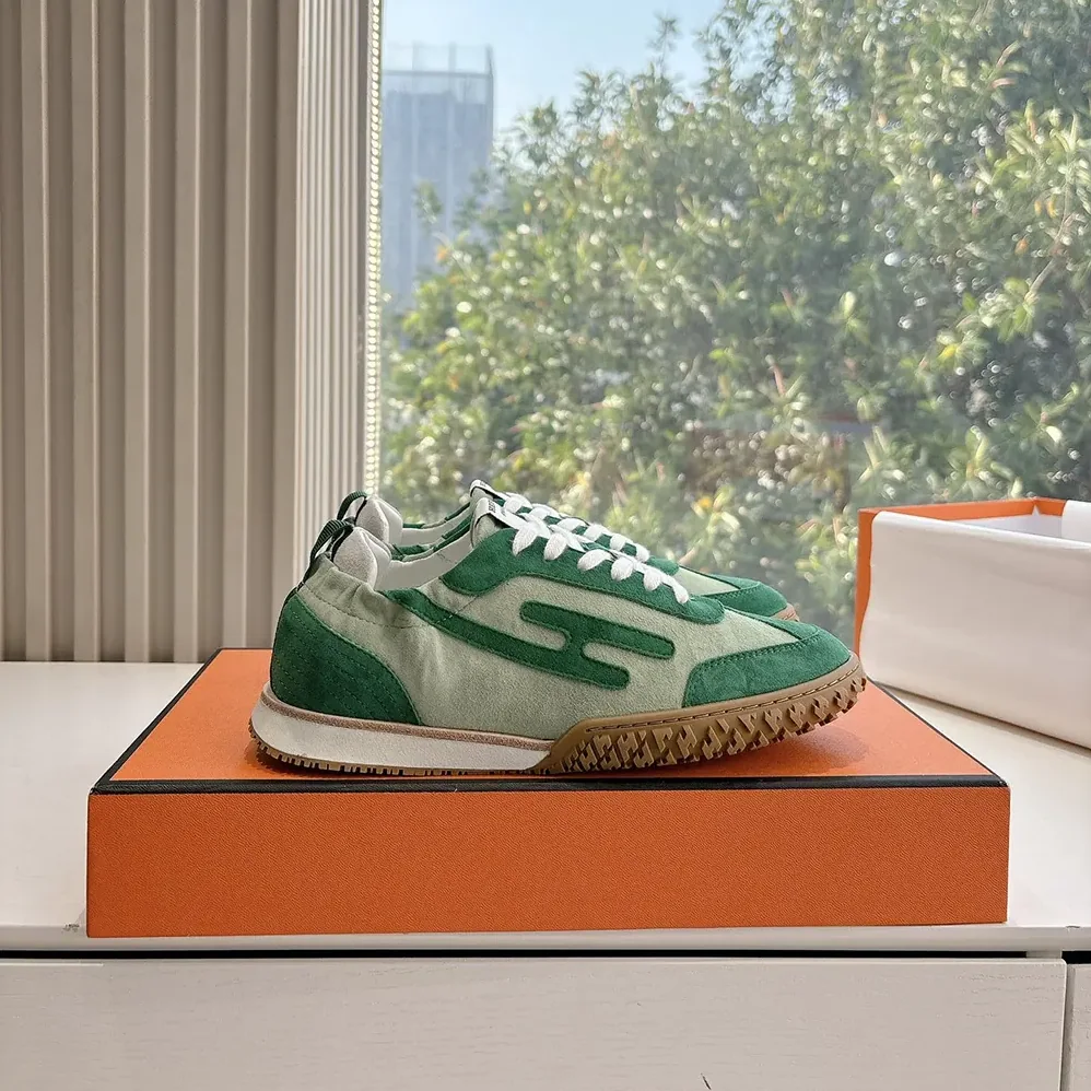 Hermes Jet Sneaker in Technical Canvas and Suede Goatskin for Unisex in Green