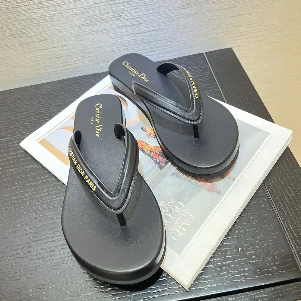Dior Diorsea Thong Sandal Black Leather for Women in Effect Fabric Dior Diorsea Thong Sandal Black Leather for Women in Effect Fabric